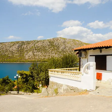 Mantas Bay Πανσιόν Λουτράκι