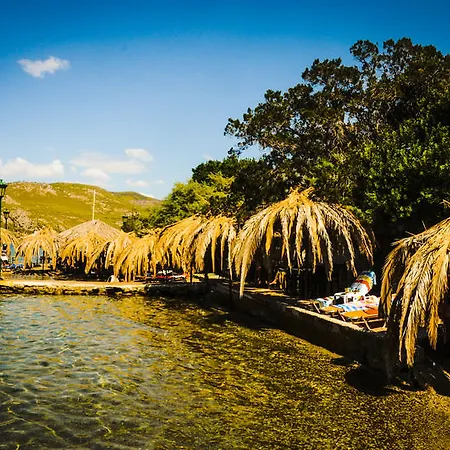 Mantas Bay Λουτράκι
